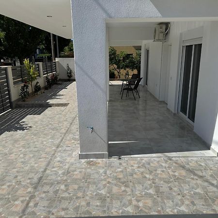 Adoniss Apartmentss Paralia Dionysiou Luaran gambar
