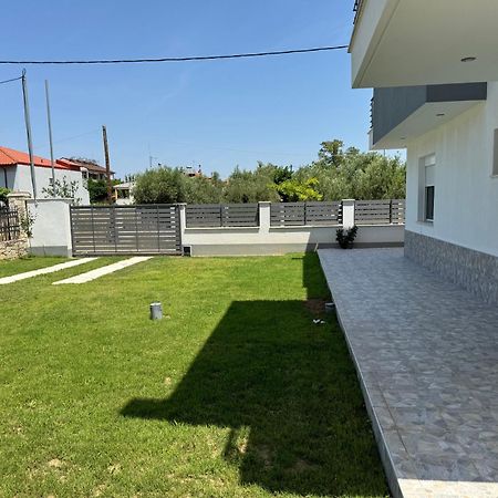 Adoniss Apartmentss Paralia Dionysiou Luaran gambar
